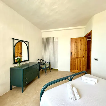 Nura's - Paola Vista Mare Apartmán