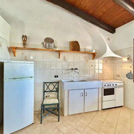 Nura's - Paola Vista Mare * Valledoria (Sardinia)